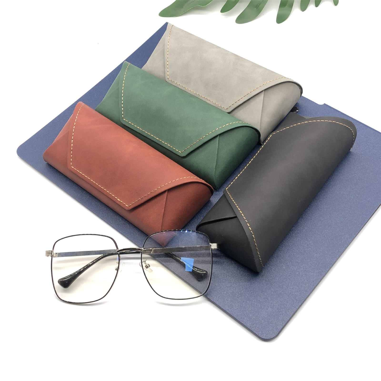 Travel Accessories Gift Ideas - Gözlük Kutusu Pu + Metal Gözlük
